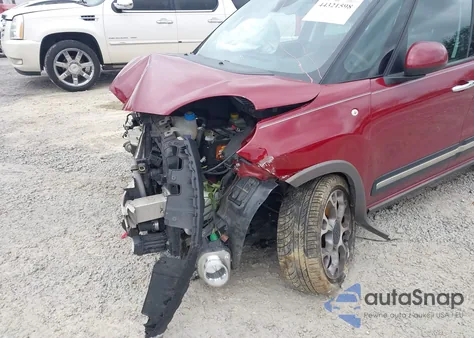 2015 Fiat 500L Trekking из США, поврежденный, VIN ZFBCFADHXFZ030194